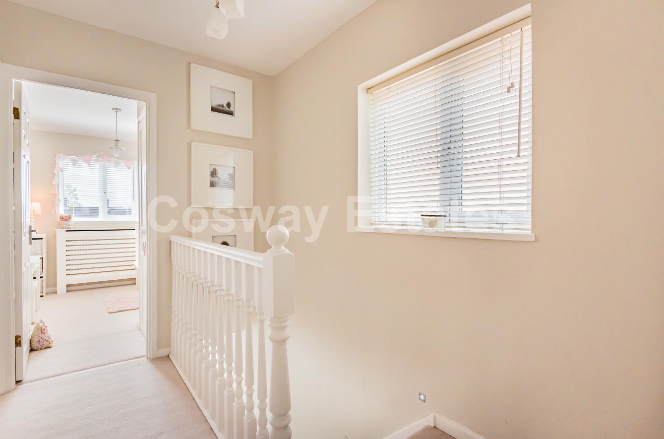 Worcester Crescent, Mill Hill